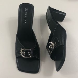 MOVING SALE!! 🌟 BLACK BUCKLE BLOCK HEELS